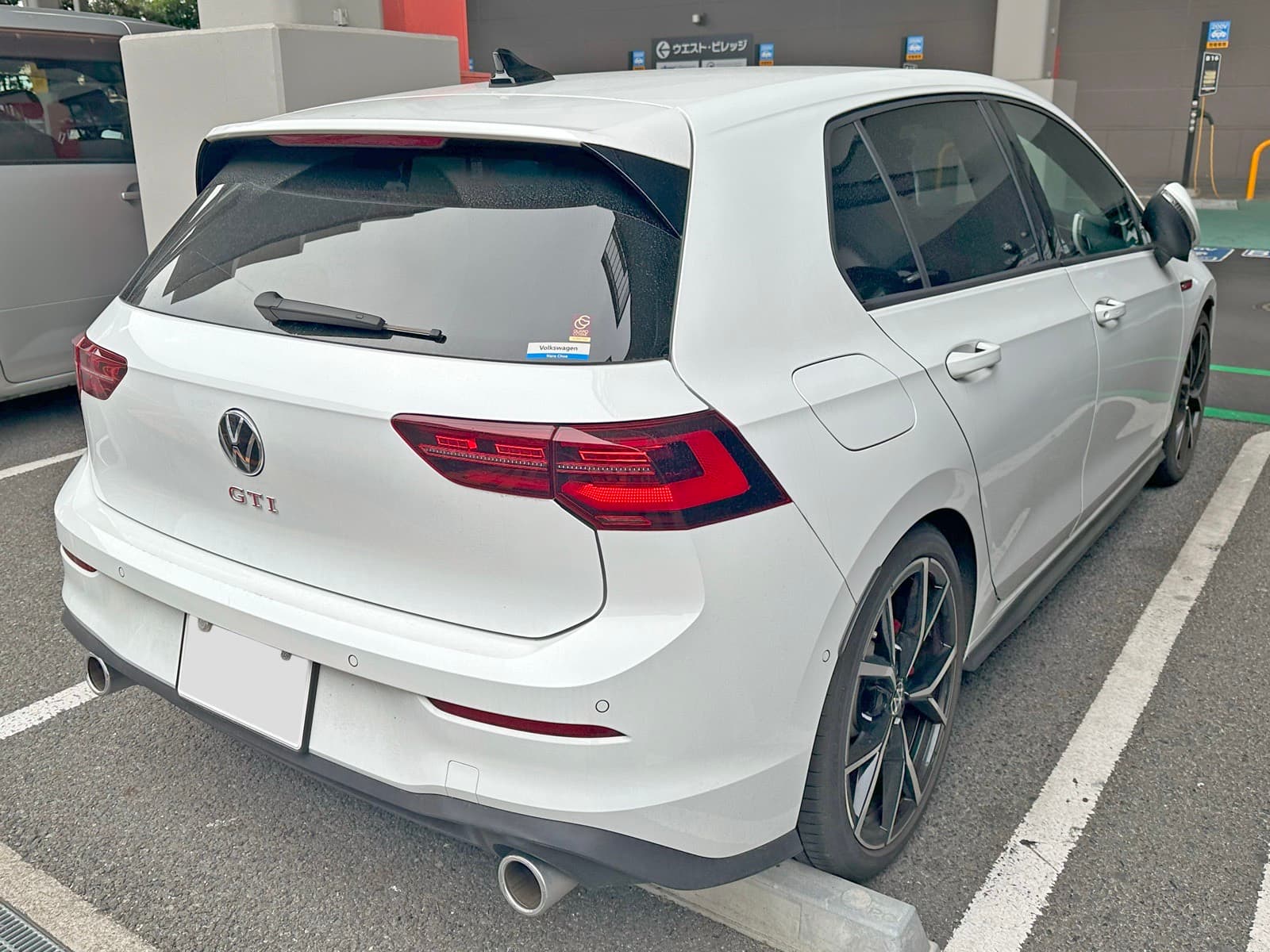 Volkswagen Golf — 3