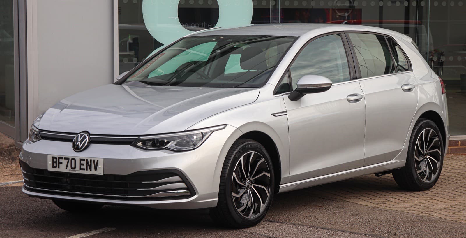 Volkswagen Golf — 6