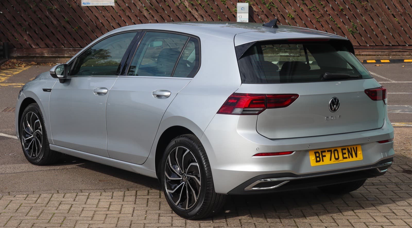 Volkswagen Golf — 7