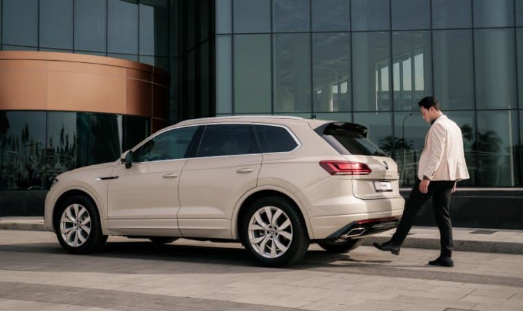 Volkswagen Touareg — 1