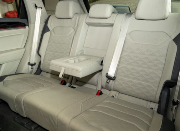 Volkswagen Touareg — 6